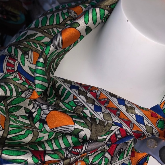 Tory Burch scarf - Picture 7 of 8